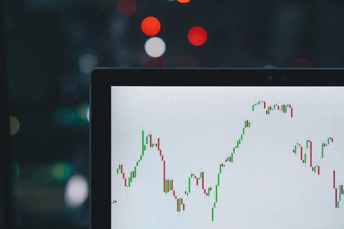 Futures Prop Firms vs Forex Prop Firms: Which Model is Right for You? — Featured Image
